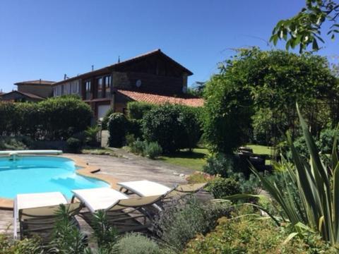 Loft Atypique Villeneuve-de-Riviere